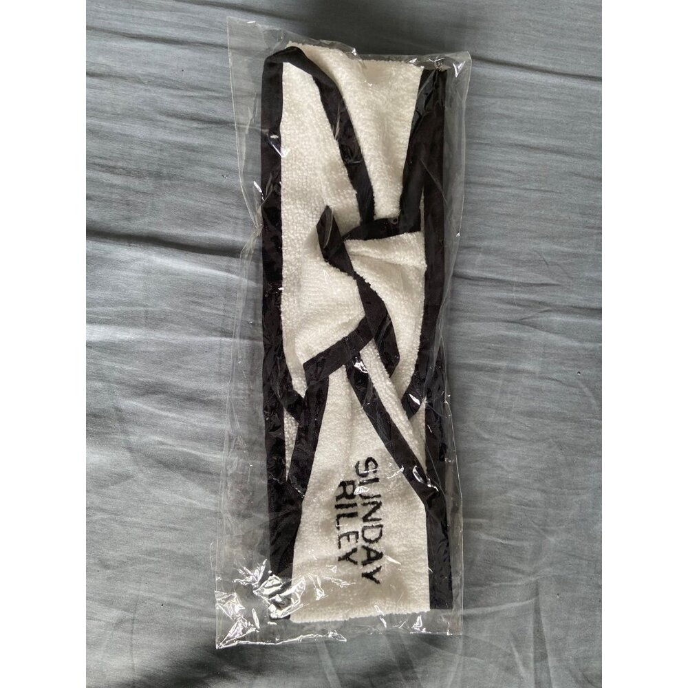 NEW Sunday Riley Head band Accessories